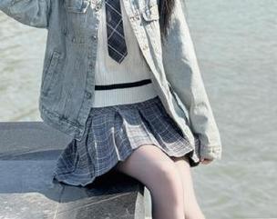 beautyleg - 最新Celia制服图包发布，性感与优雅完美结合.txt
