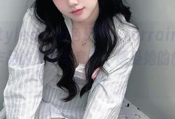 beautyleg - 黑色幻想：Lorraine独特写真作品的原图与套图，感受她的创意灵感.txt