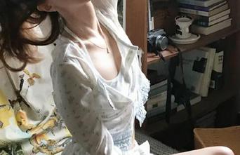 beautyleg - PinQJK高清套图，感受时尚与魅力的完美结合.txt