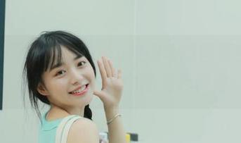 beautyleg - Zoey校园写真图集免费展现，记录她青春岁月中的光辉瞬息！.txt