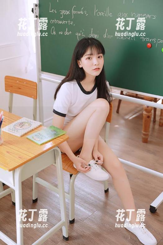 beautyleg-简晓育 beautyleg - 亲近简晓育:浴缸系列的精美原图与图包,不容错过.txt