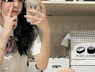 beautyleg - 赵芸姐姐的私拍图包，带你进入一个充满梦想与热情的世界.txt