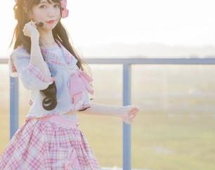 nagisa魔物喵巫女自拍包：精选cos演绎出不一样的二次元魅力！.txt