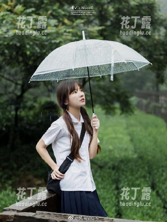 pans - 高清图集揭秘：李沫如何用美足打破传统魅力的界限.txt