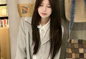 pans - 英英的纯白写真系列，全新高清原图带你领略清新风格.txt