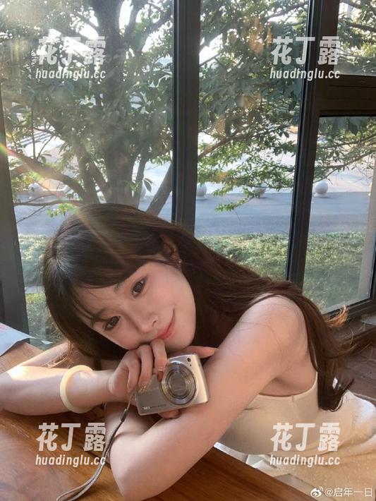 甜美气质尽显：puypuy吊带写真原图分享，敬请欣赏.txt