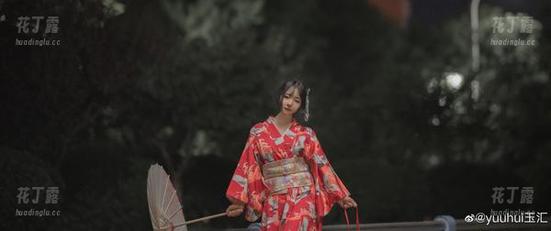 探索yuuhui玉汇黑白作品集，最新更新带你领略不一样的艺术魅力.txt