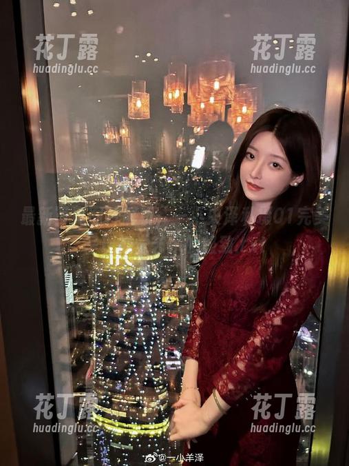 一小央泽 最新写真图片解析,一小央泽私摄01完美呈现视觉艺术的极致.txt