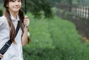 微密圈 - 不爱笑的赛琳私拍体操服原图，演绎青春活力与健康美丽的完美融合.txt