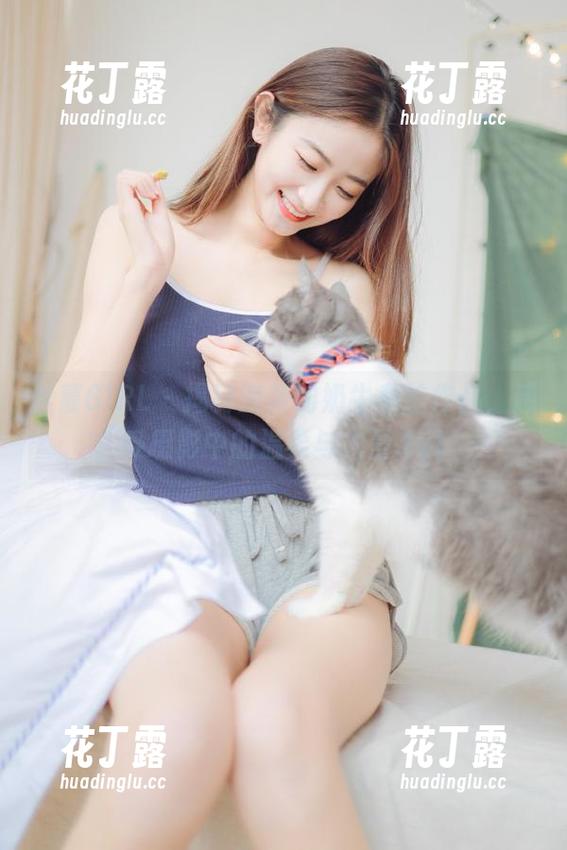 丝慕GIRL-泡芙 丝慕GIRL - 揭秘泡芙的奶牛私拍作品,感受摄影中的温柔与力量.txt