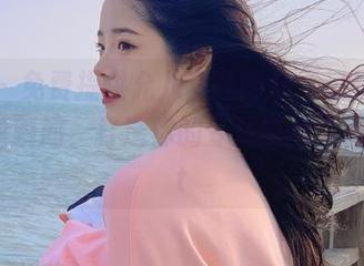 丽柜 - 免费提供允儿套装图册，记录每一个美丽瞬间，打造你的专属时尚空间！.txt