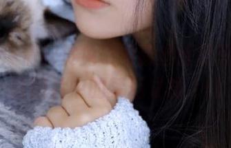 丽柜 - 尽情欣赏兔子的颜丝香茧写真，体验图片中的梦幻之旅.txt