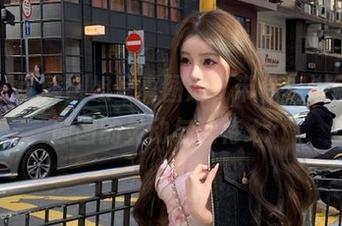 丽柜 - 可馨御姐写真图册，带你走进每一张原图的灵动与独特.txt