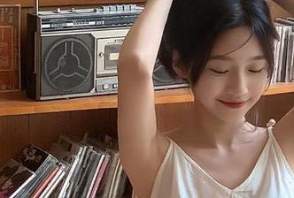 丽柜 - 发现不一样的司琪女王，无圣光图包彰显魅力与个性！.txt