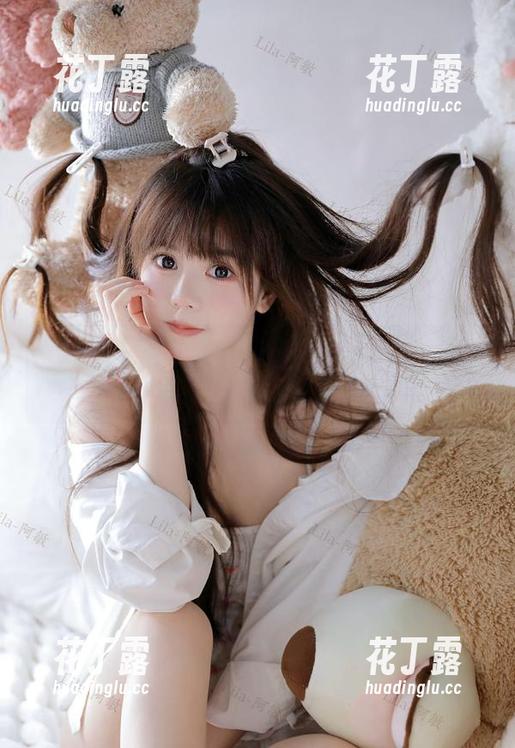 丽柜-团子 丽柜 - 夏天的诱惑演绎团子的写真艺术,套图带来迷人视觉盛宴.txt