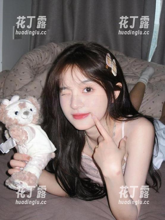 丽柜 - 子晴秘密写真合集：每一张都是动人的故事.txt