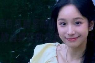 丽柜 - 黑色私房里的小戈：绝美图片记录下她最真实的自我与情感.txt