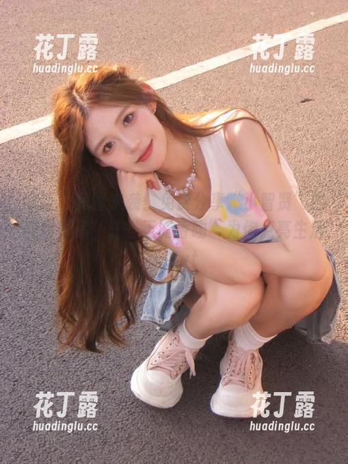 丽柜 - 惊喜来袭！免费分享“小智贤”的美丽作品，让“玉脂香吻”为你点亮生活。.txt
