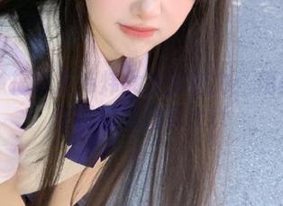 丽柜 - 揭秘王炜炜女友的魅力：精美写真作品原图分享.txt