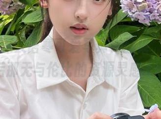 丽柜 - 深入语寒可爱写真作品集，发现背后那无与伦比的资源灵感.txt