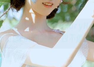 模仿九柒喵的圣路易斯LuxuryHandle，不怕你cos美图像个四不像！.txt