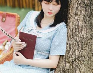 从定制到写真：依依超级懒与女仆2.0的完美结合，等你来探寻.txt