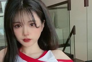 倦倦喵回归，吊带白丝新作图包上线，原图展现不同风格的华丽与诱惑！.txt