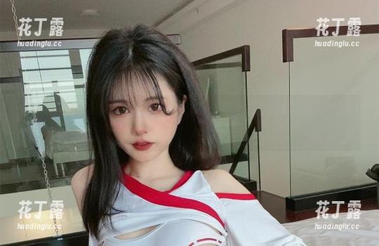 倦倦喵回归，吊带白丝新作图包上线，原图展现不同风格的华丽与诱惑！.txt