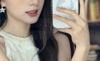 克拉女神 - 华丽却低调：嘉萌黑色写真资源合集，带你探索她的内心世界！.txt