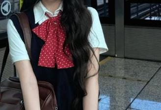 克拉女神 - 孟君的高清旅拍图册：带你走进每一个精彩瞬间的故事背后.txt