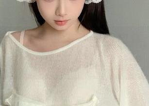 克拉女神 - 逃离浮华，回归自然：瑞莎居家作品中的无圣光原图哲学.txt