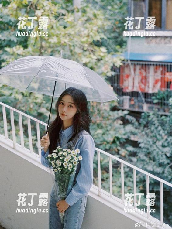 克拉女神 - 用心呈现：璇子无圣光自拍套图，记录她的青春与时尚.txt
