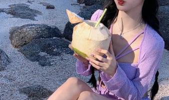 克拉女神 - 最新芊芊泳衣图包发布，拥抱阳光与海洋感受她的魅力！.txt