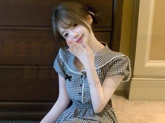 兔玩映画全套水手围裙写真，轻松打造你的夏日清凉风情.txt