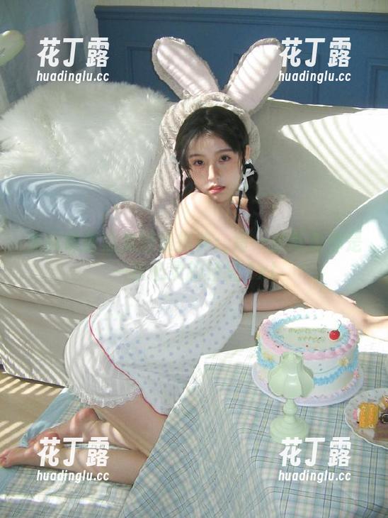 兔玩映画黑兔图集揭秘：每一张写真都是一次心灵的碰撞.txt