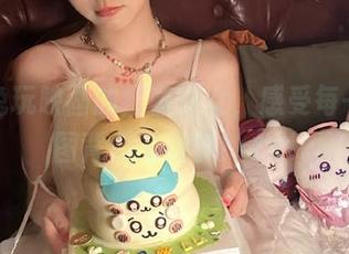 观看兔玩映画的红蓝少女，感受每一张原图背后的故事！.txt