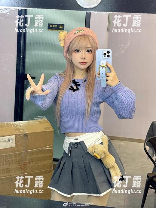 梦幻与现实交织：六二二同学的哈利波特仿妆可爱写真图包！.txt