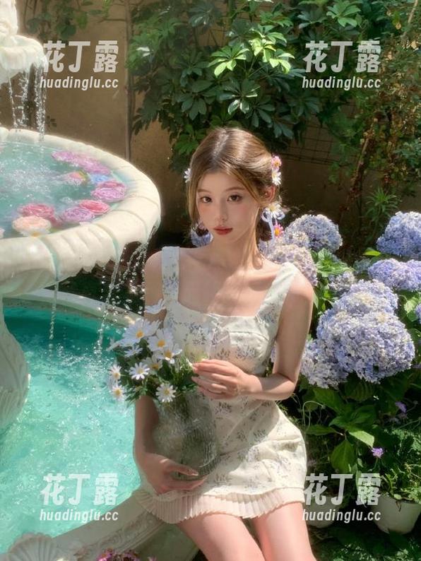 微密圈 - 捕捉青春气息，周妍希双马尾高清写真合集，一起领略可爱风情吧.txt
