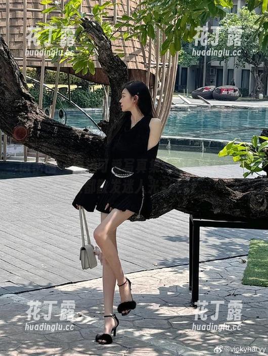 周妍希 微密圈 - 精选可爱写真集:周妍希的每一帧都散发迷人光彩.txt