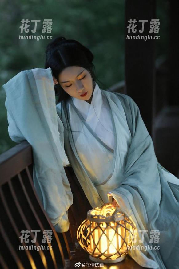 唐韵写真-娜娜 唐韵写真 - 免费获取娜娜运动美图,发现她塑造的完美身姿.txt