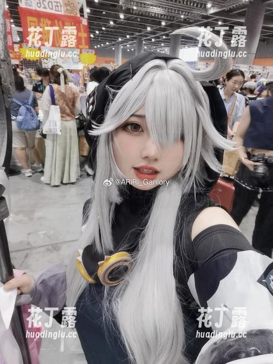 啊日日_Ganlory 享受啊日日_Ganlory长腿福利,原图展示她的绝妙曲线与风格!.txt
