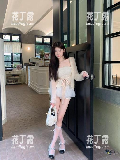 喵写真 喵写真呈现JK白丝少女学习时光的美丽原图写真集.txt