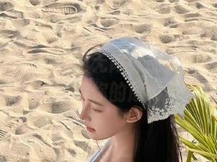 探索长腿眼镜娘的无限可能：喵糖映画全新写真合集，等待你的欣赏与喜爱！.txt