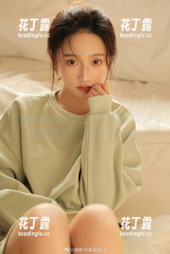 喵糖映画 喵糖映画释出贝法红蓝礼服美图,套图瞬间提升审美,简直是艺术!.txt