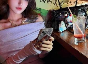 嗲囡囡 - 姗姗就打奥特曼运动魅力美图合集，展现多彩运动人生.txt