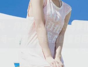 头条女神 - 探索coco的泳衣写真作品，免费获取每一份精致与美丽的夏日回忆.txt