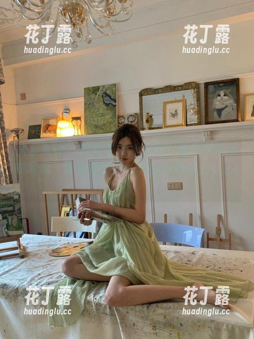 头条女神-周熙妍 头条女神 - 想给生活加点料?周熙妍的毛衣写真,带你体验不一样的时尚魅力!.txt