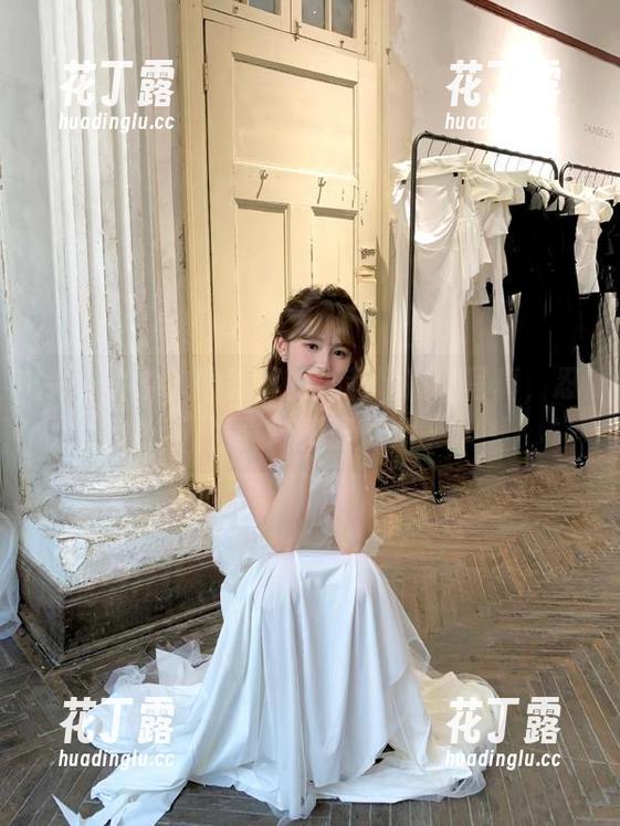 头条女神 - 网盘里的查莉娅瑜伽写真，忍不住要多看几眼！.txt