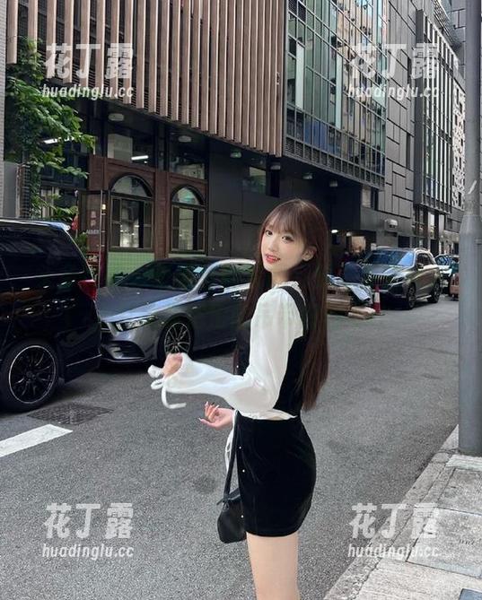 头条女神-秦若兮 头条女神 - 秦若兮的套图,分享那些让人心甘情愿沉沦的吊带时刻.txt