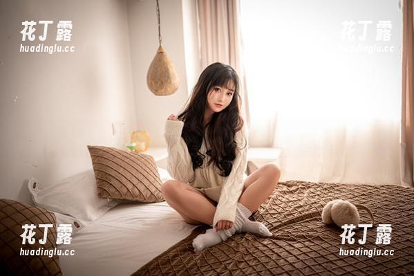 奇行家狗崽姐姐风格写真合集，展现个性魅力与时尚态度.txt
